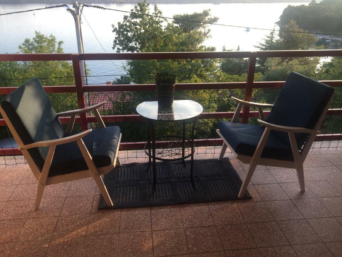 Apartman Cvenkica Omisalj Exterior photo