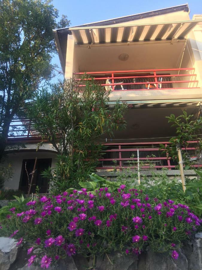 Apartman Cvenkica Omisalj Exterior photo